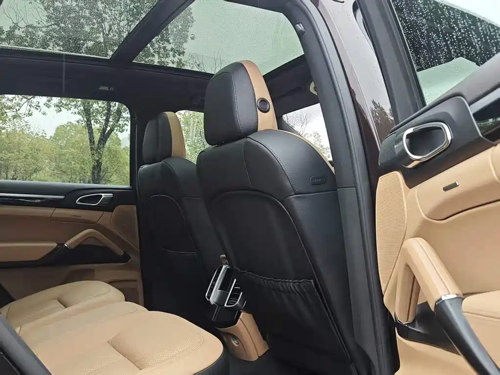 Porsche Cayenne 2015 — фото 16