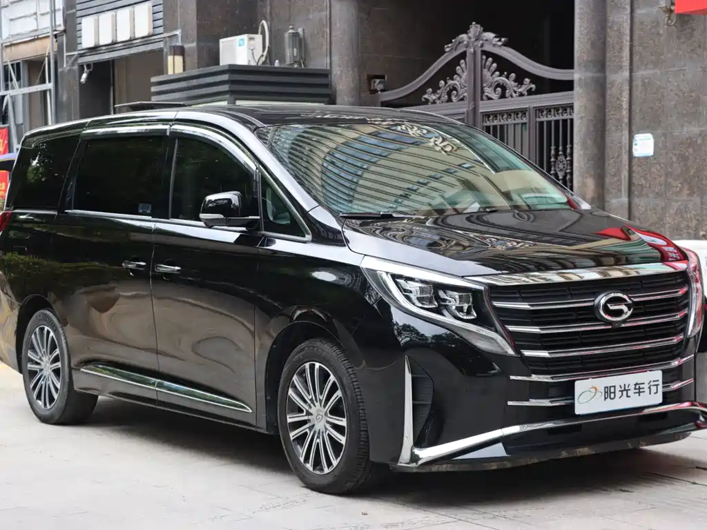 GAC Motor Trumpchi M8 2022 — фото 3