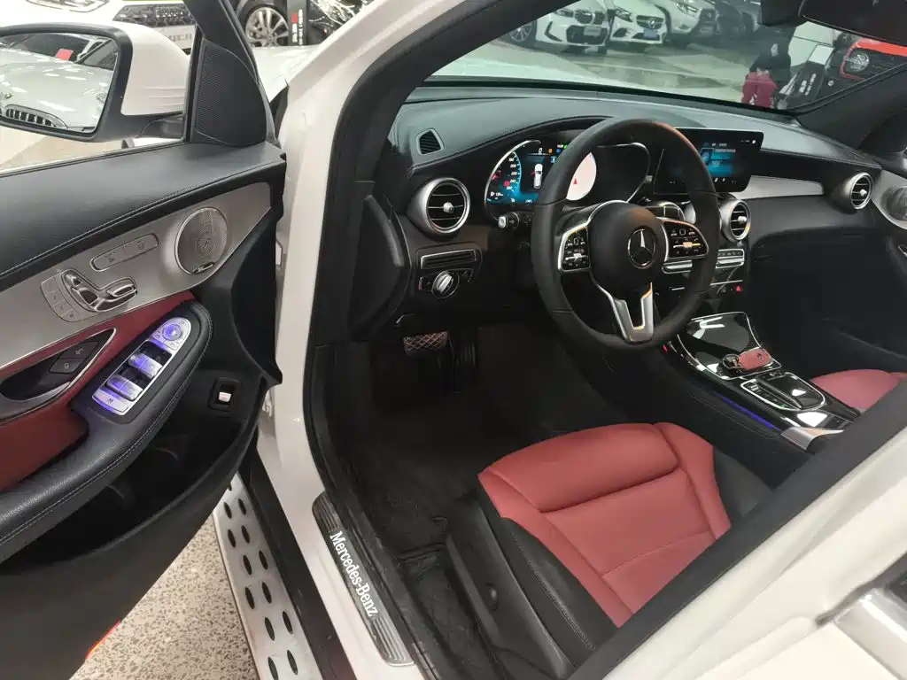 Mercedes-Benz GLC 2020 — фото 16