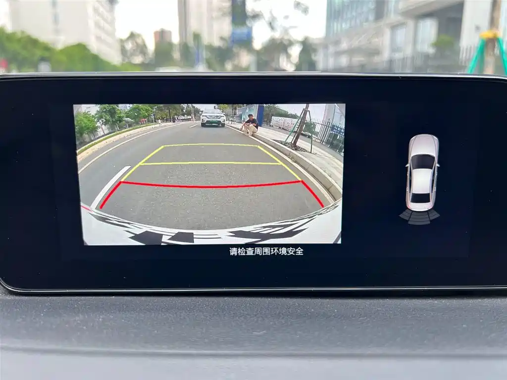 Mazda 3 Axela 2022 — фото 11