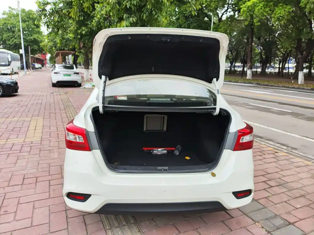 Nissan Sylphy 2018 — фото 19