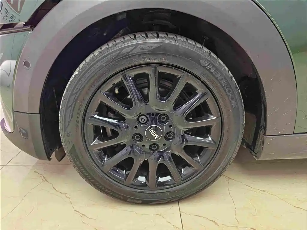 MINI MINI 2019