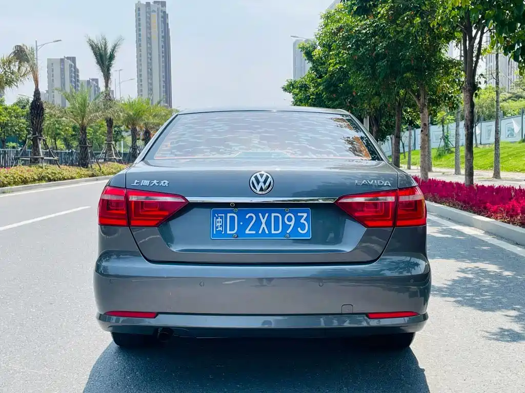 Volkswagen Lavida 2014