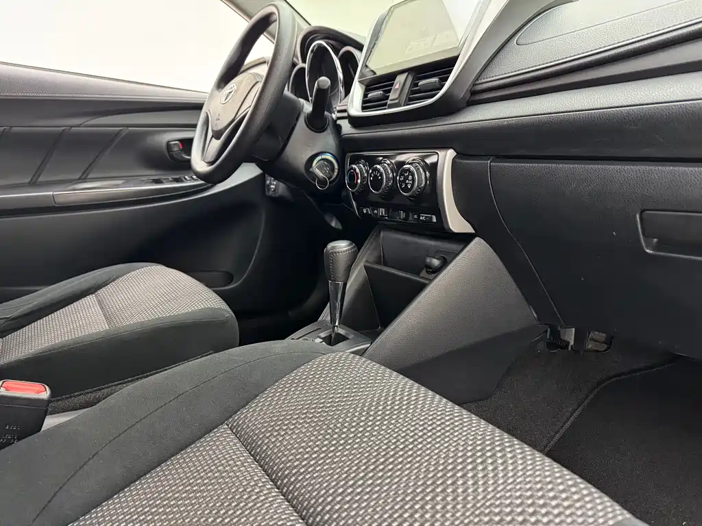Toyota Vios 2017 — фото 27