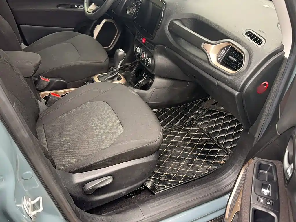 Jeep Renegade 2016 — фото 21