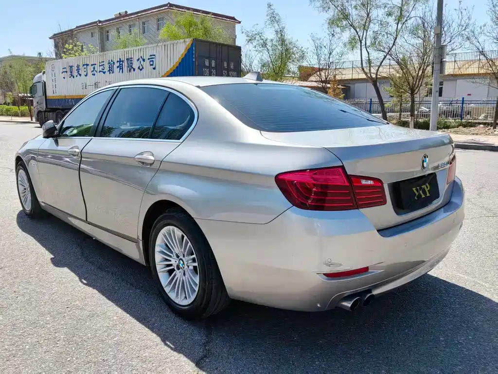 BMW 5 Series 2015 — фото 7