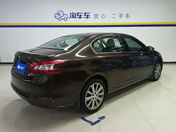 Peugeot 408 2015