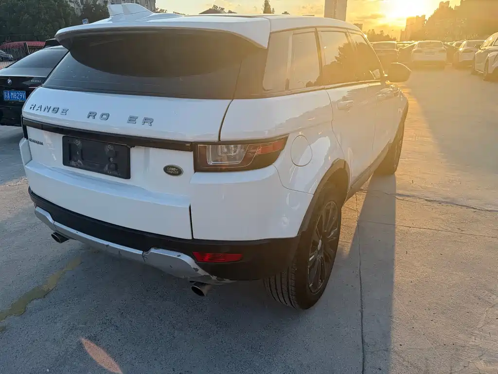 Land Rover Range Rover Evoque 2018 — фото 11