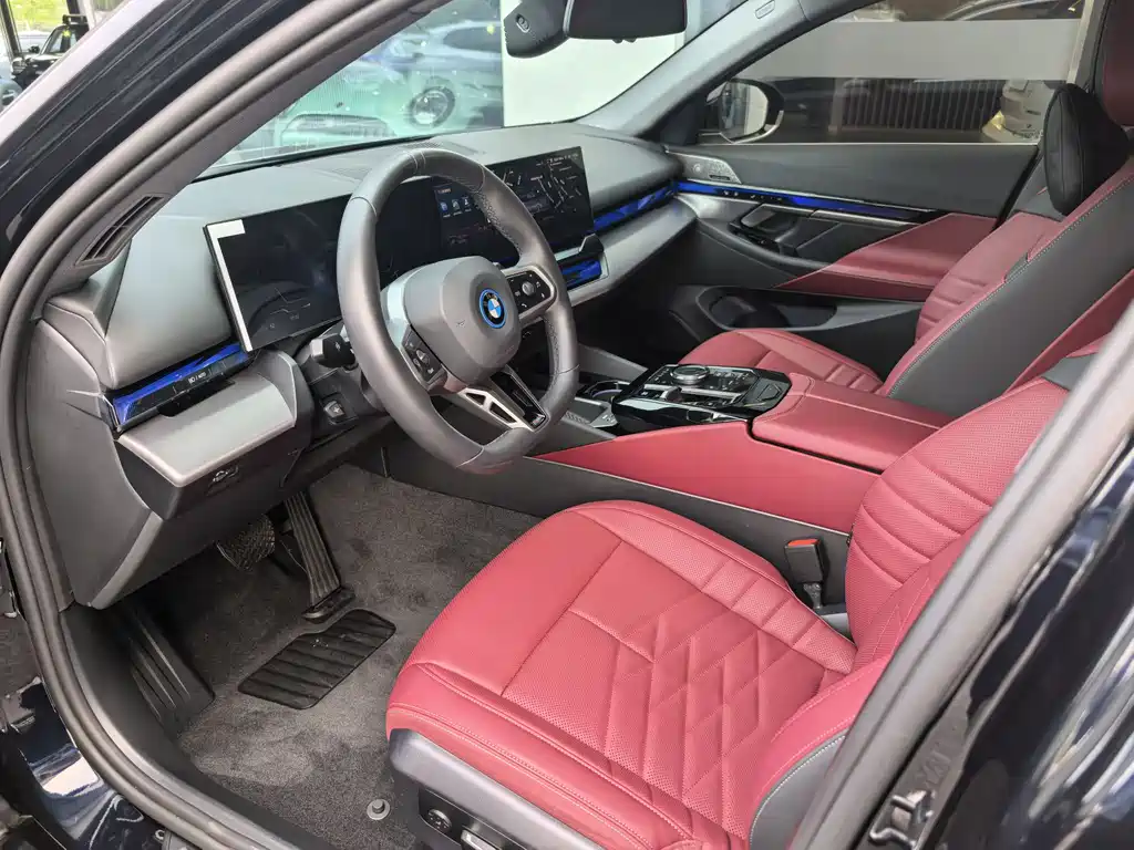 BMW i5 2025