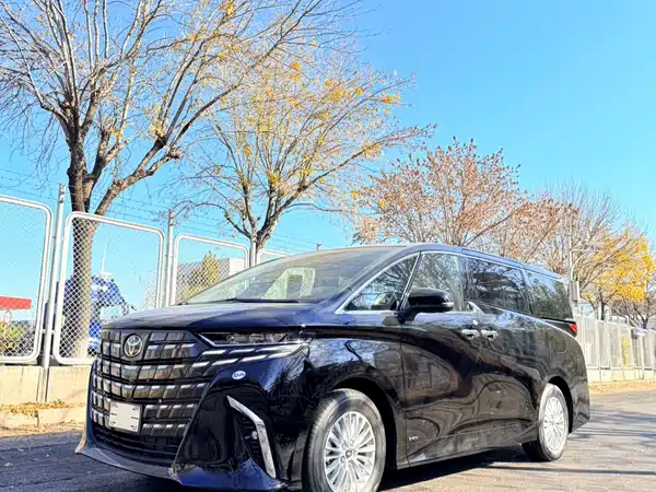 Toyota Alphard 2025