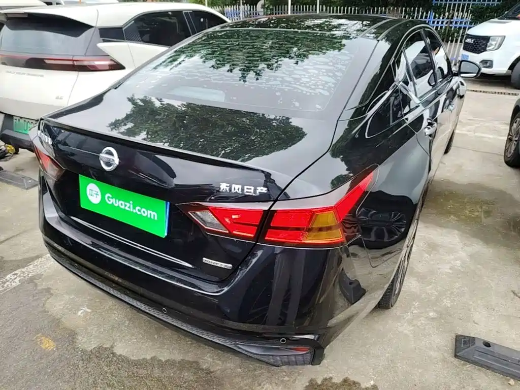 Nissan Teana 2022