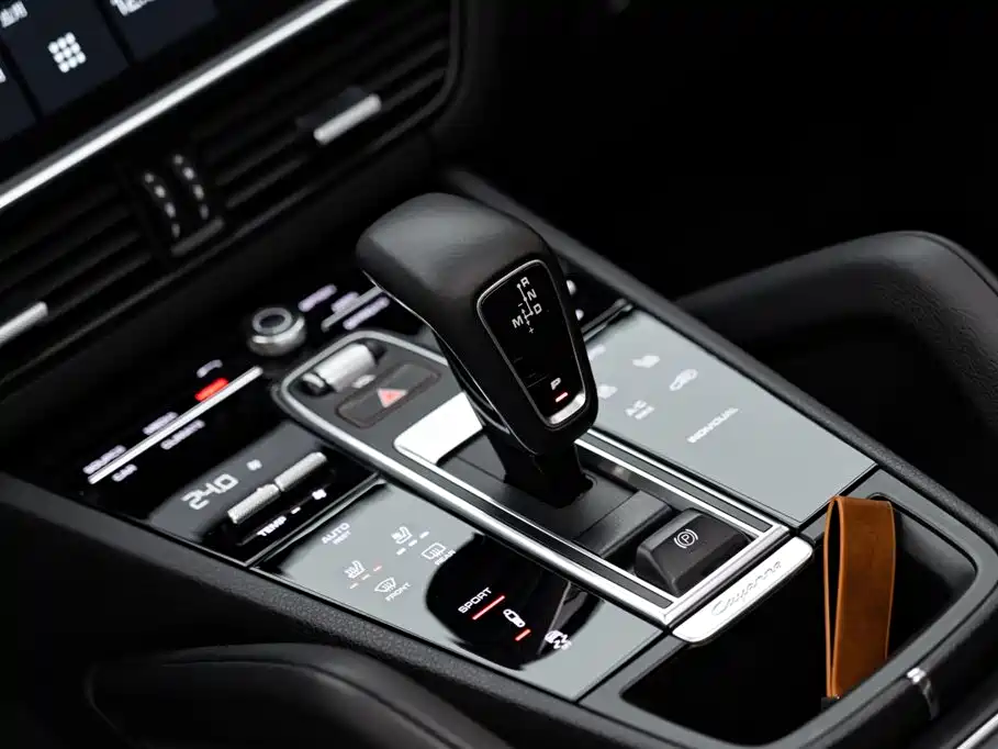 Porsche Cayenne 2018 — фото 14