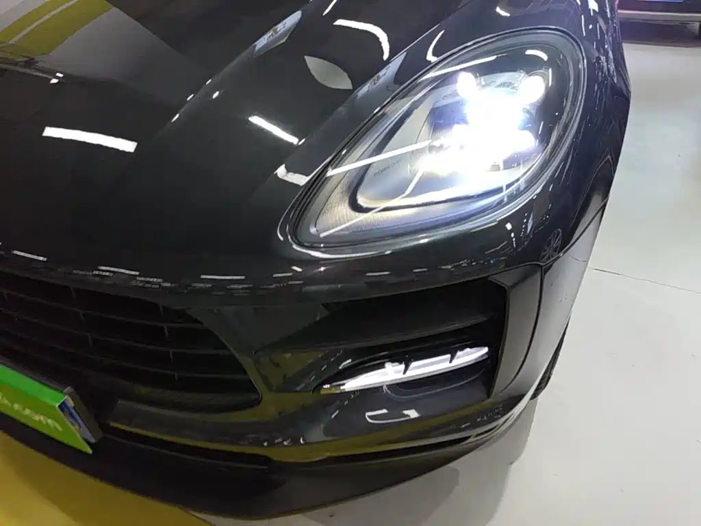 Porsche Macan 2019 — фото 18