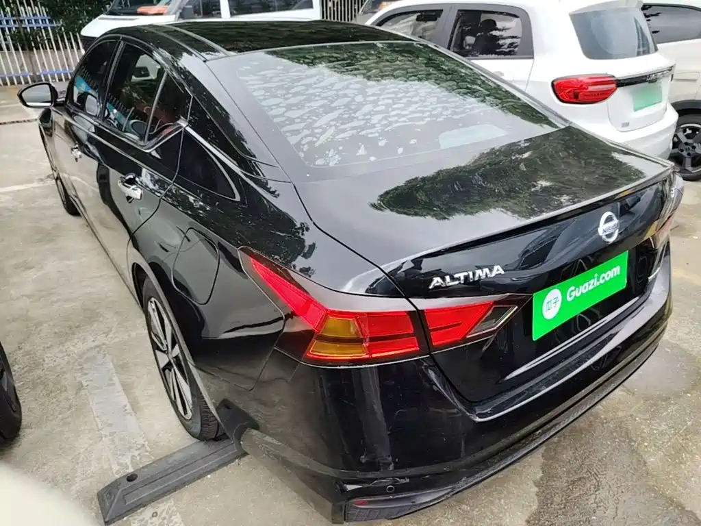 Nissan Teana 2022