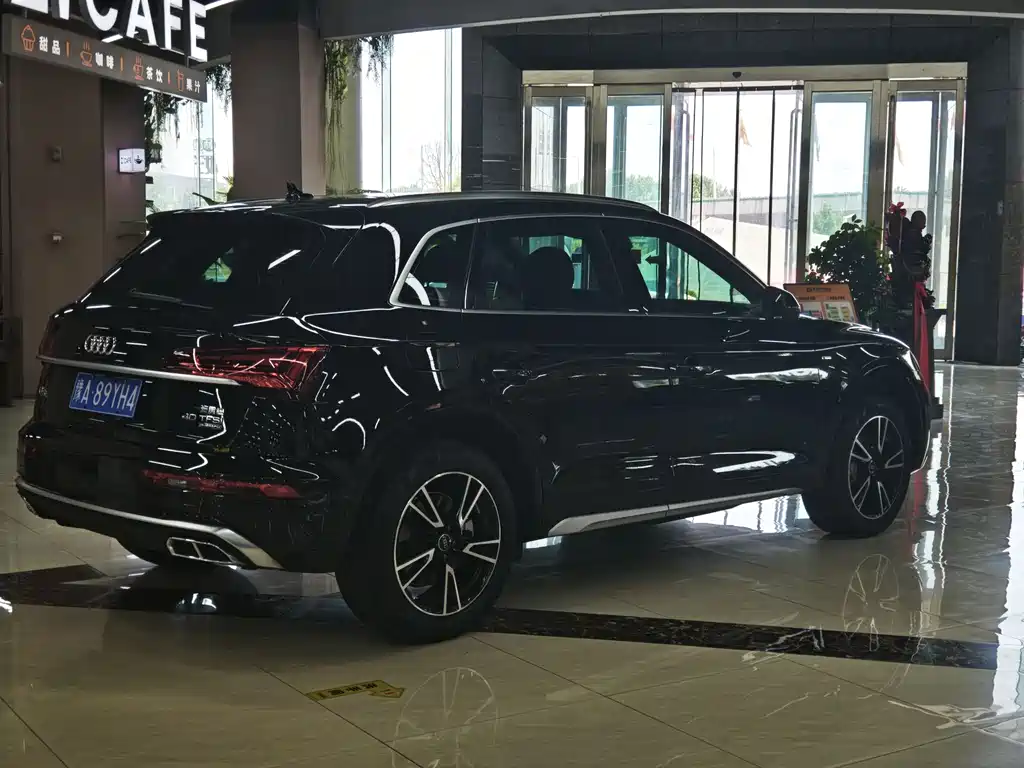 Audi Q5L 2024