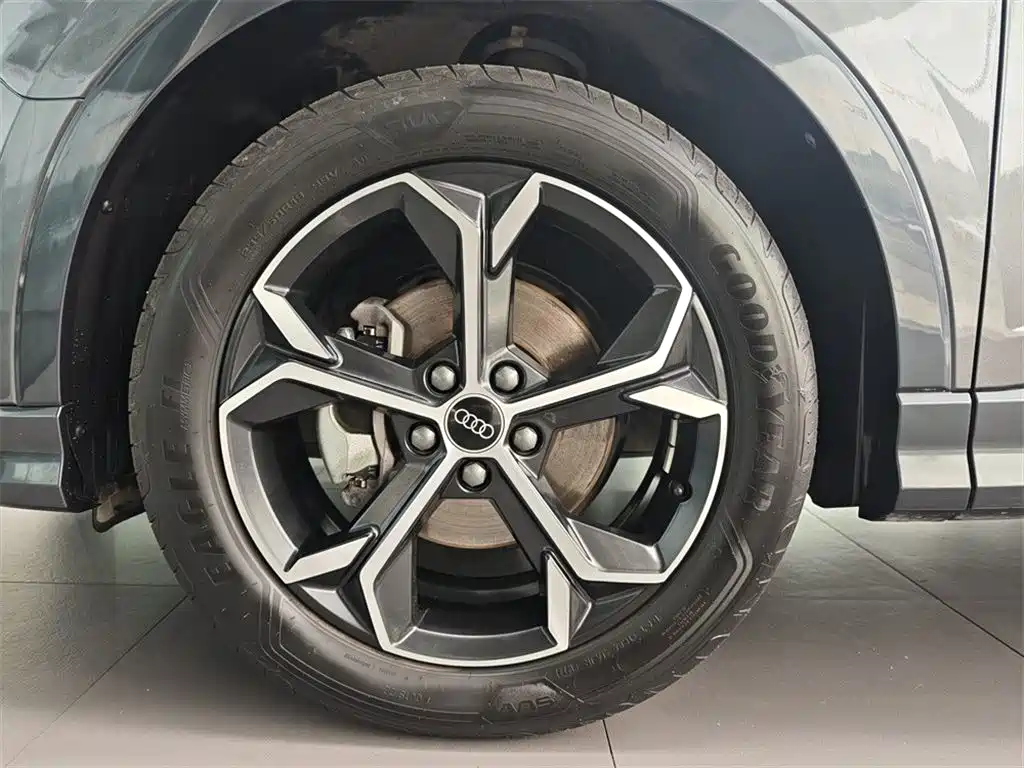 Audi Q3 Sportback 2023 — фото 15