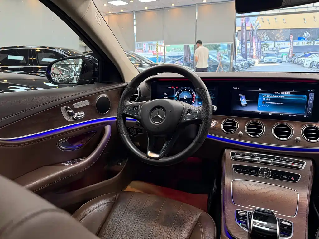 Mercedes-Benz E-Class 2018 — фото 17