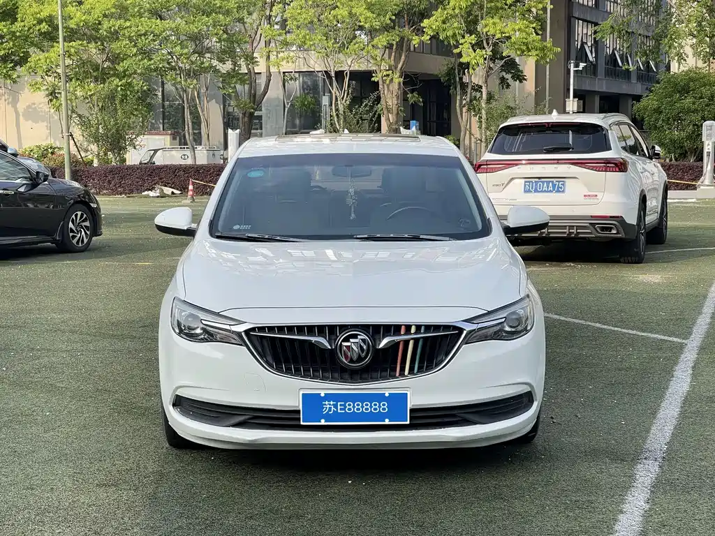 Buick Excelle 2018 — фото 2