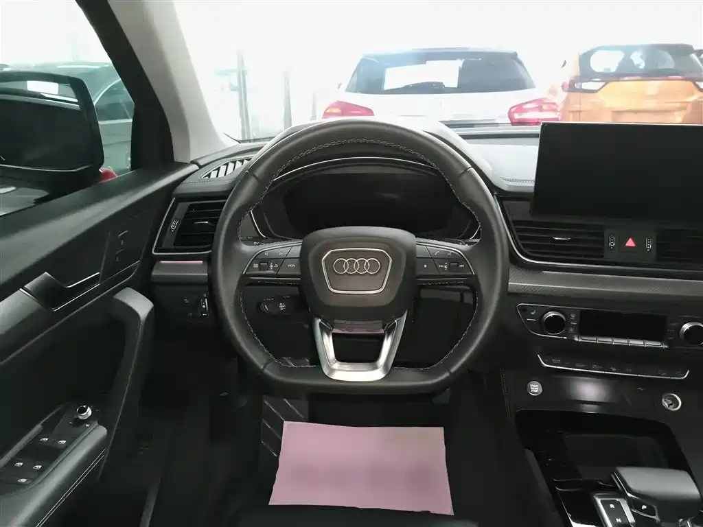 Audi Q5L 2022 — фото 11