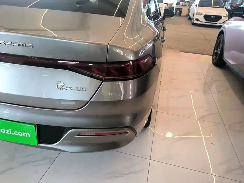 BYD Qin PLUS 2022 — фото 8