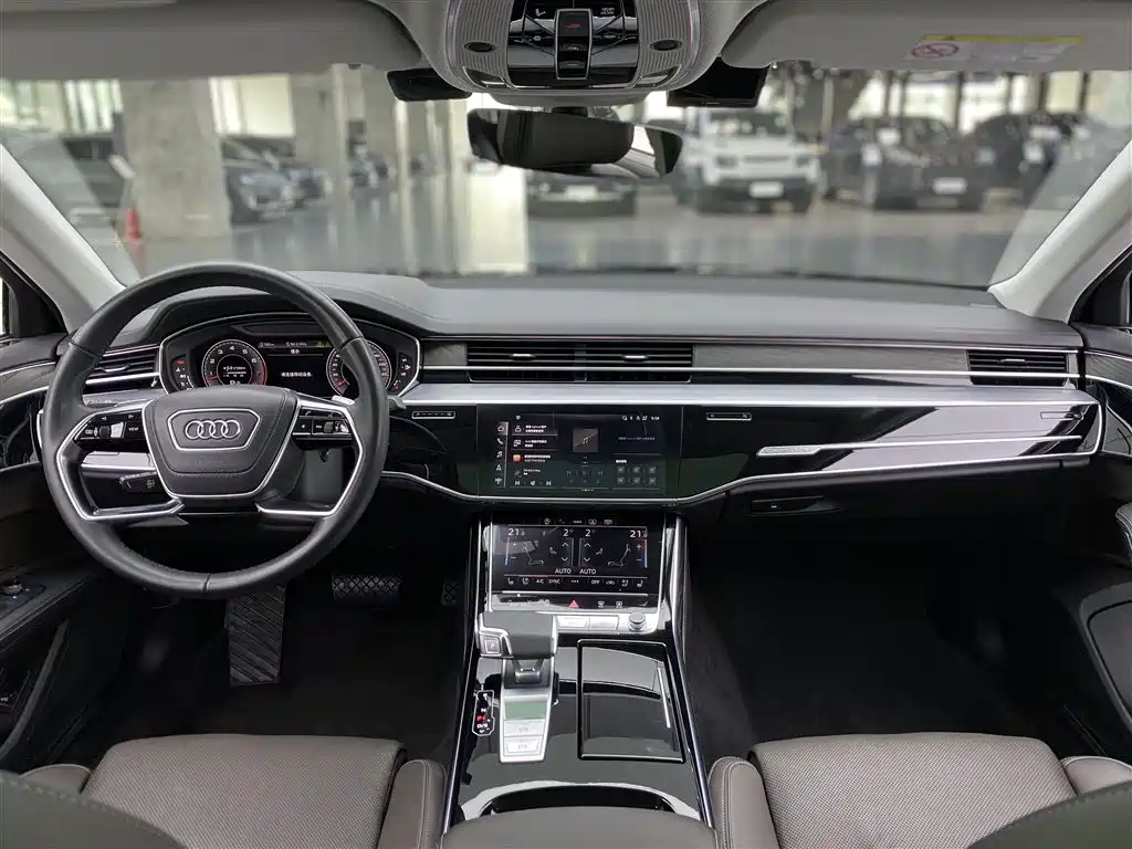 Audi A8 2023 — фото 11