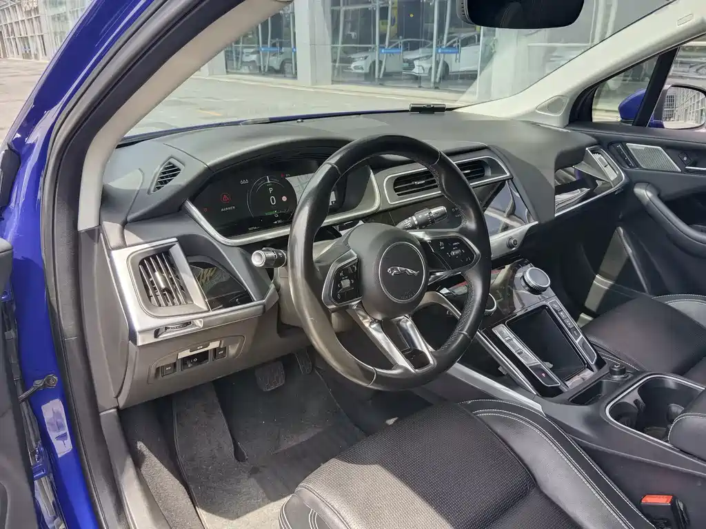 Jaguar I-PACE 2020 — фото 12