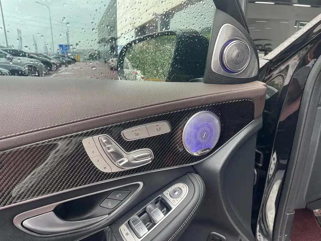 Mercedes-Benz GLC 2023