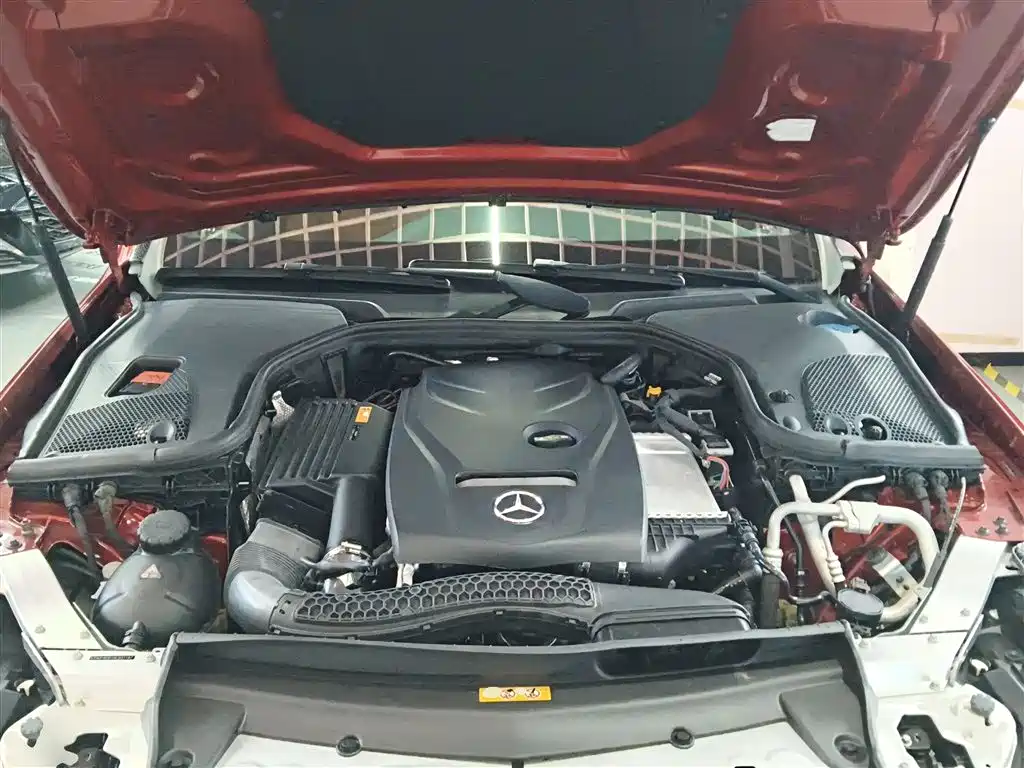 Mercedes-Benz E-Class 2017 — фото 19