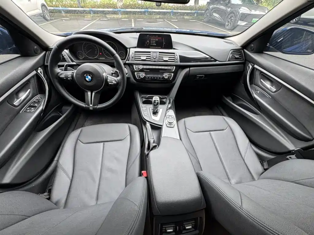 BMW 3 Series 2017 — фото 24