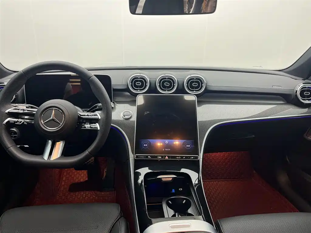Mercedes-Benz C-Class 2023 — фото 3