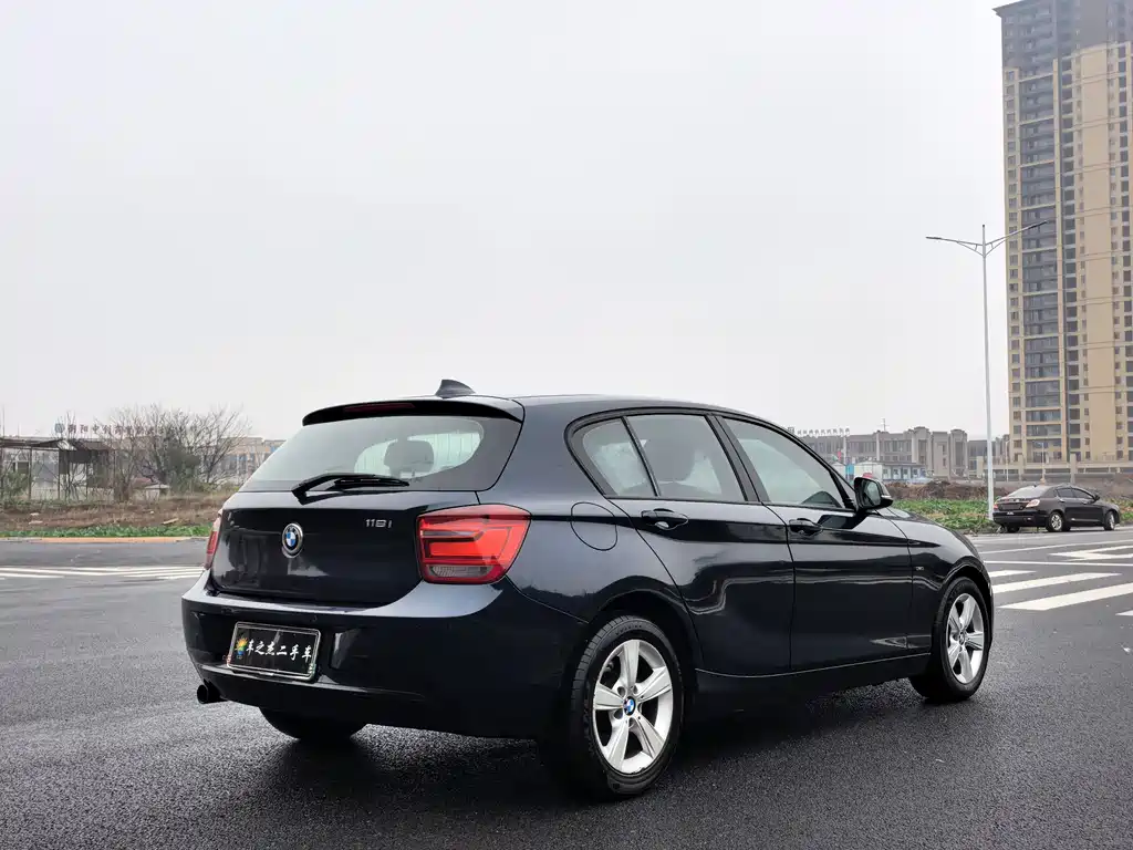 BMW 1 Series 2012 — фото 7