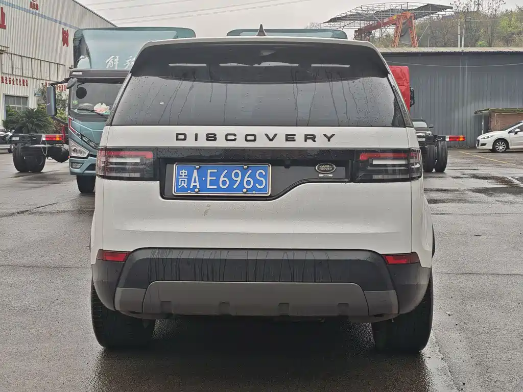 Land Rover Discovery 2018 — фото 9