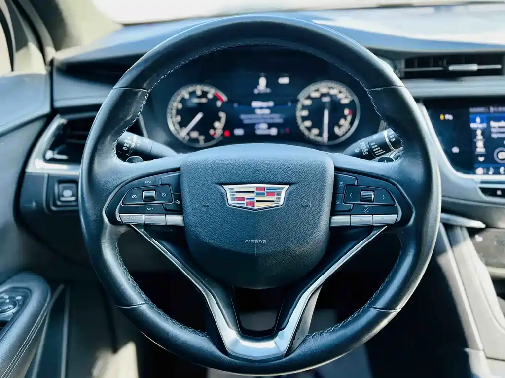 Cadillac XT6 2020 — фото 10