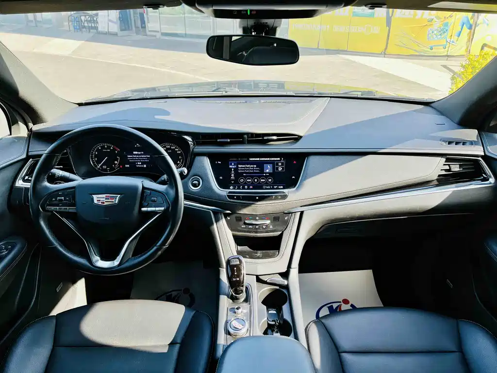 Cadillac XT6 2020 — фото 9