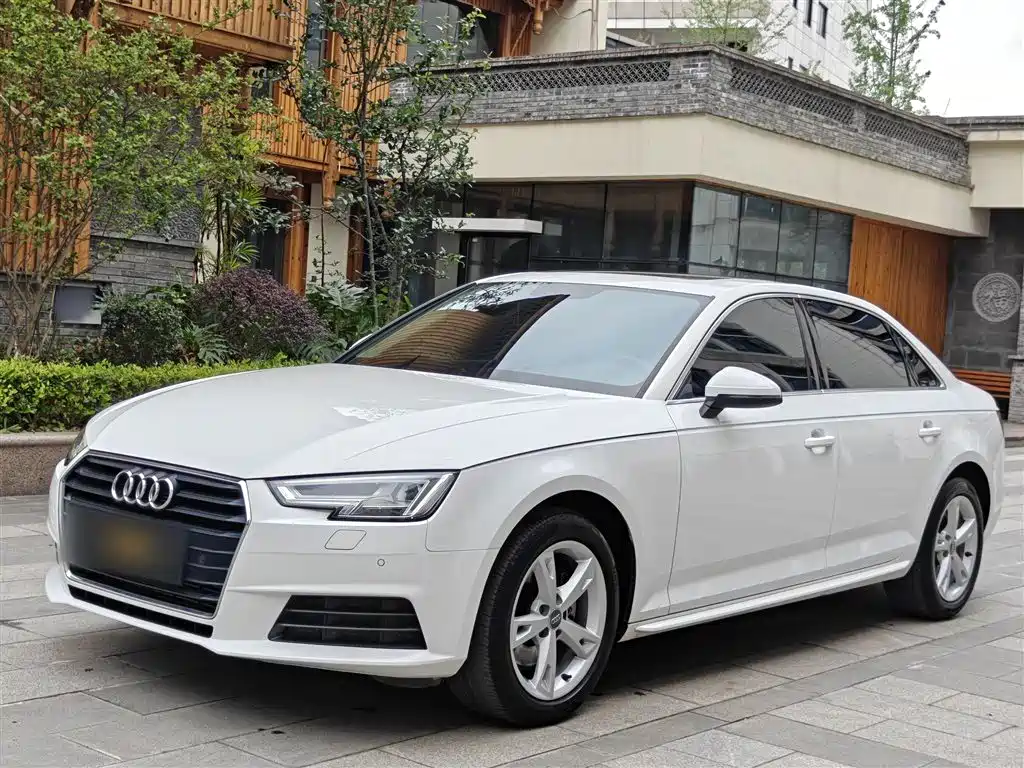 Audi A4L 2017 — фото 2