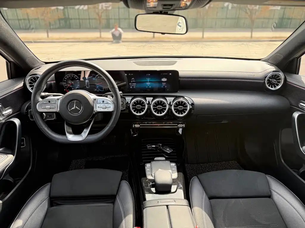 Mercedes-Benz A-Class 2021 — фото 26