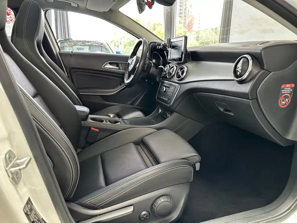 Mercedes-Benz GLA 2017 — фото 30