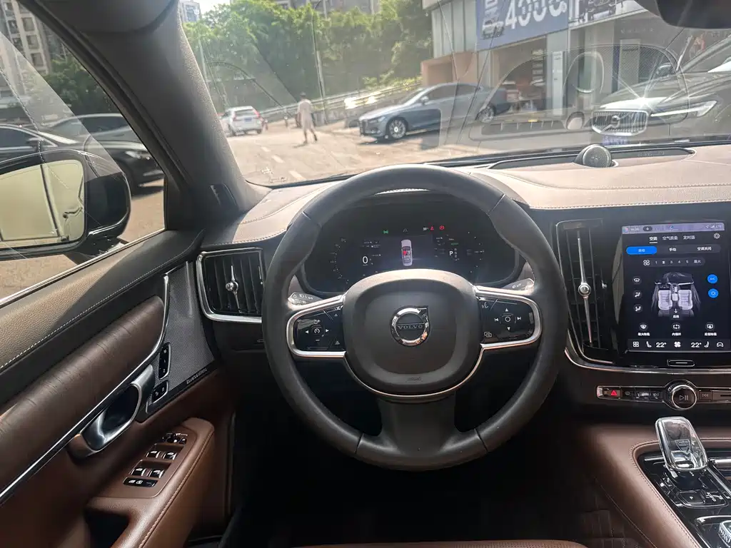 Volvo S90 PHEV 2023 — фото 13
