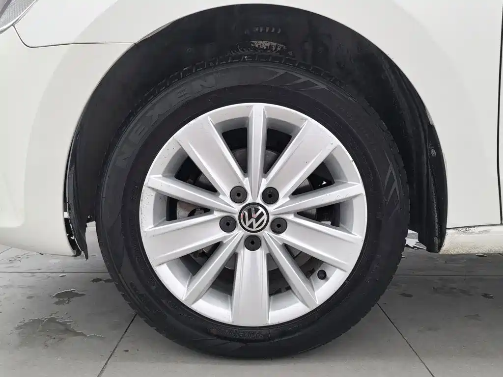 Volkswagen Jetta 2016 — фото 17