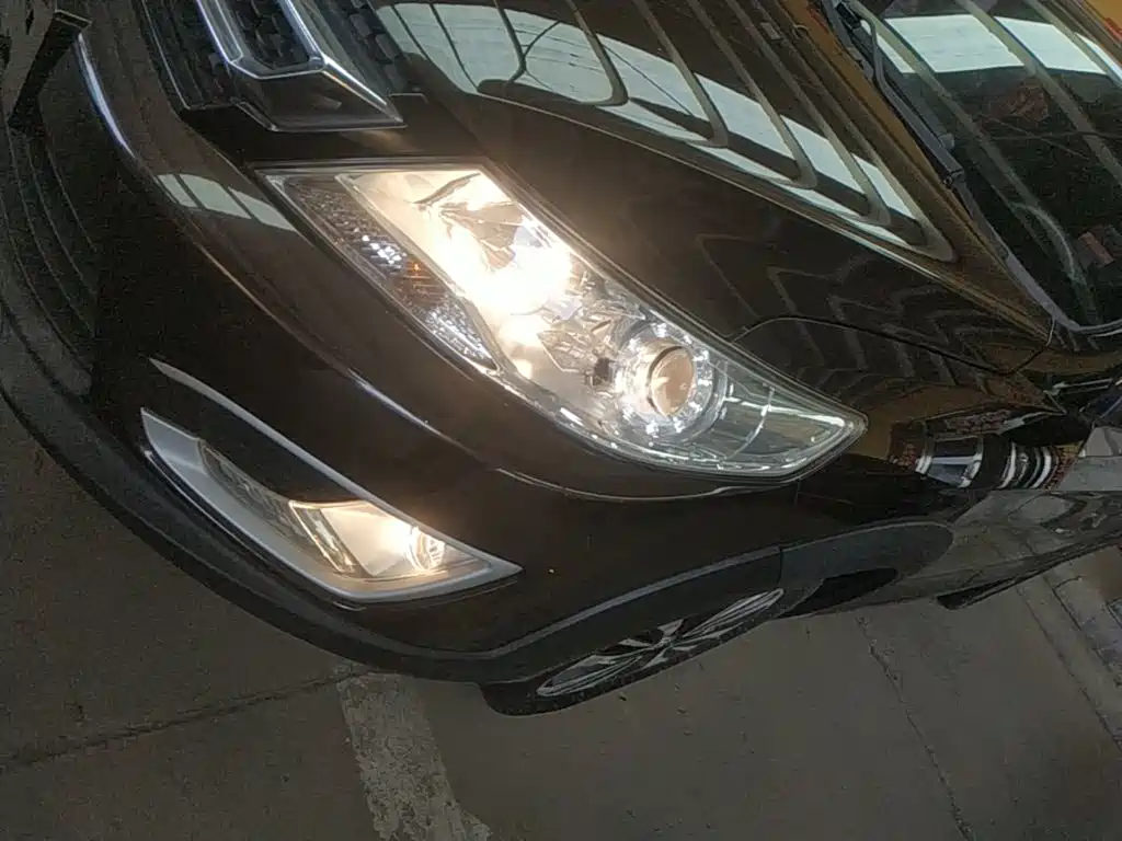 Dongfeng Aeolus AX3 2016 — фото 18