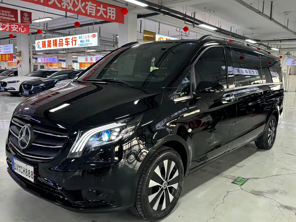 Mercedes-Benz Vito 2023 — фото 1