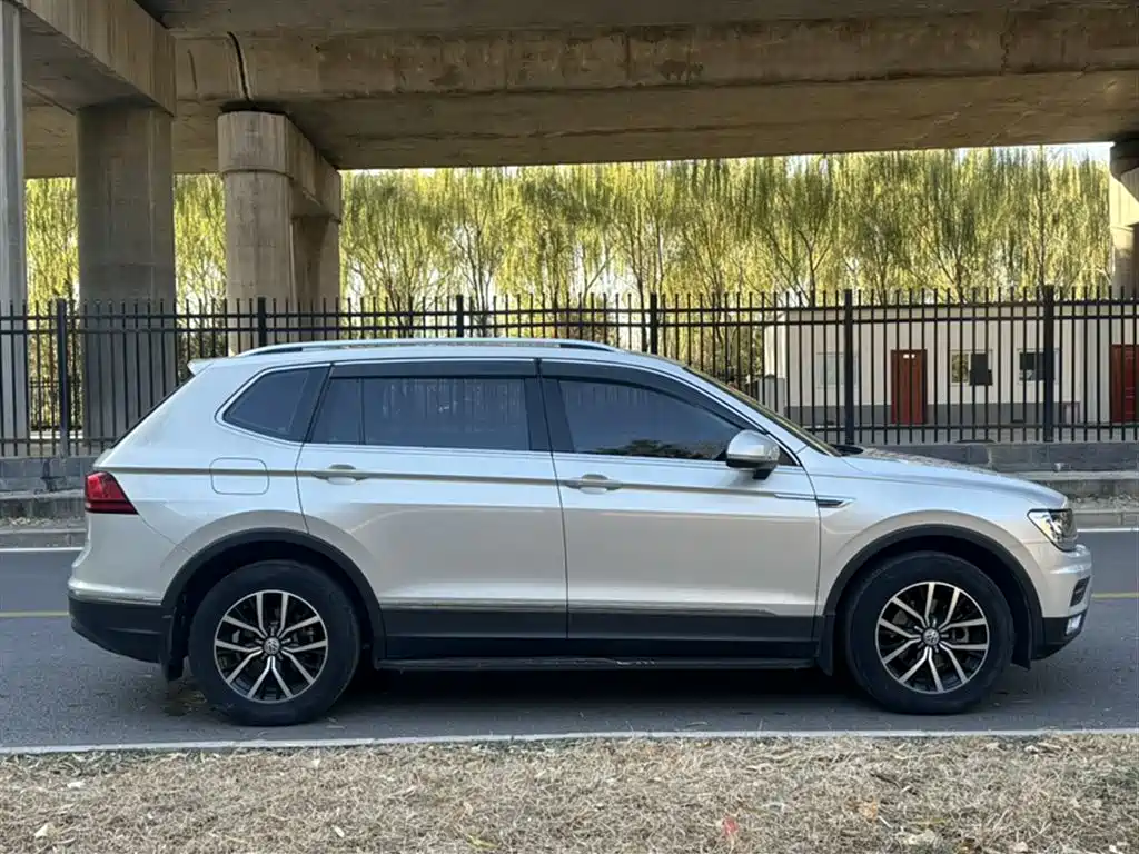 Volkswagen Tiguan L 2019 — фото 30
