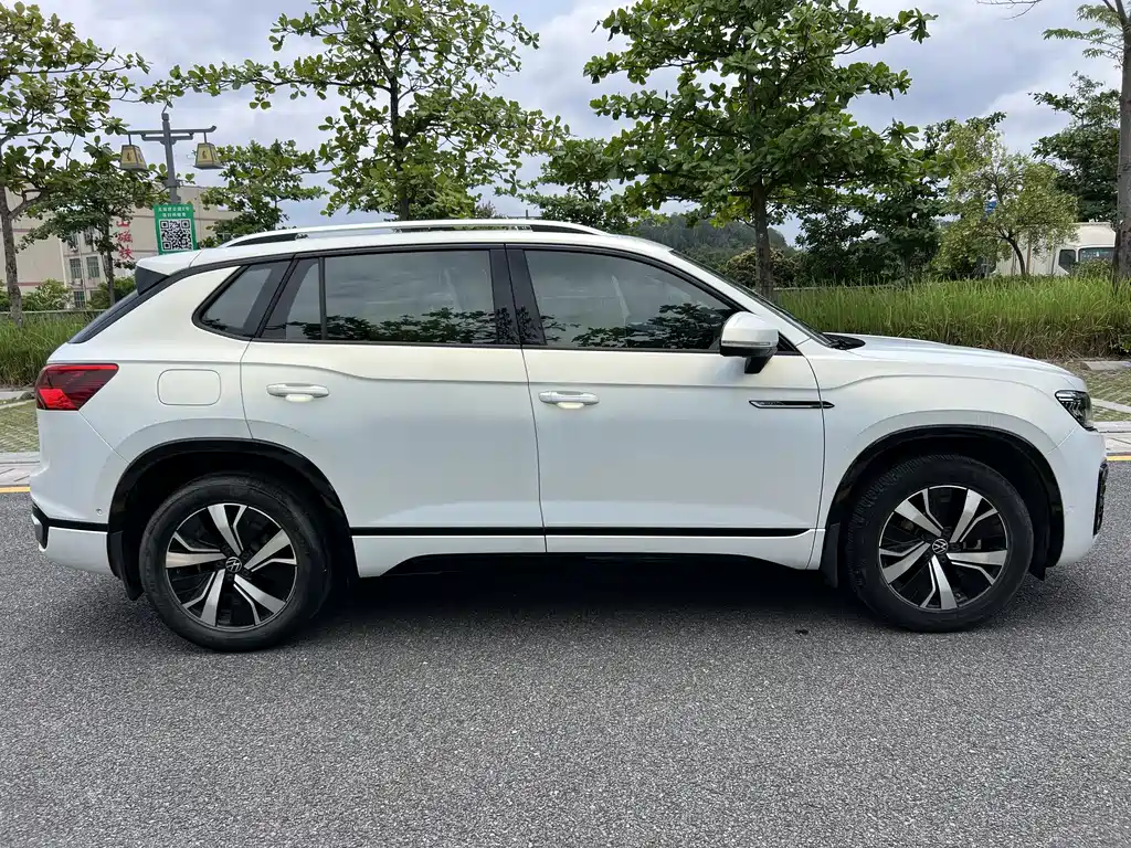 Volkswagen GTE PHEV 2022 — фото 7