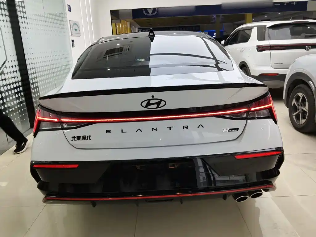 Hyundai Elantra 2025