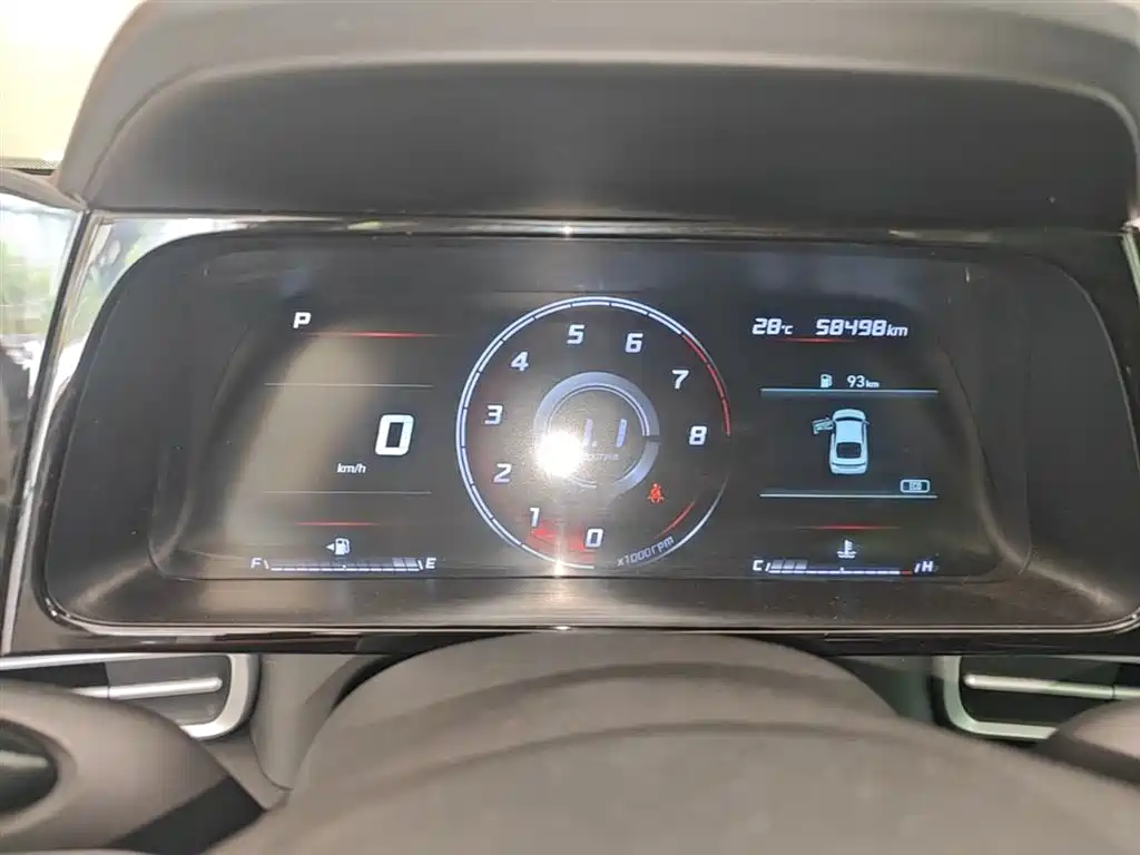 Hyundai Elantra 2023 — фото 12