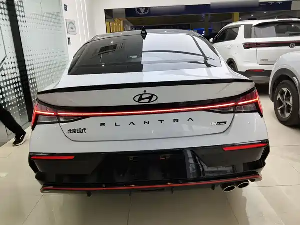 Hyundai Elantra 2025
