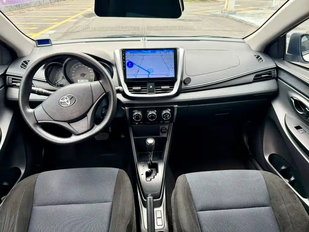 Toyota Yaris L 2019 — фото 19