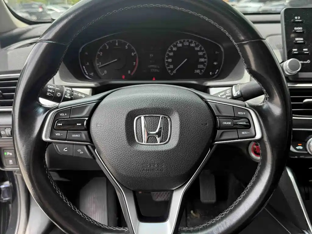 Honda Inspire 2021 — фото 8