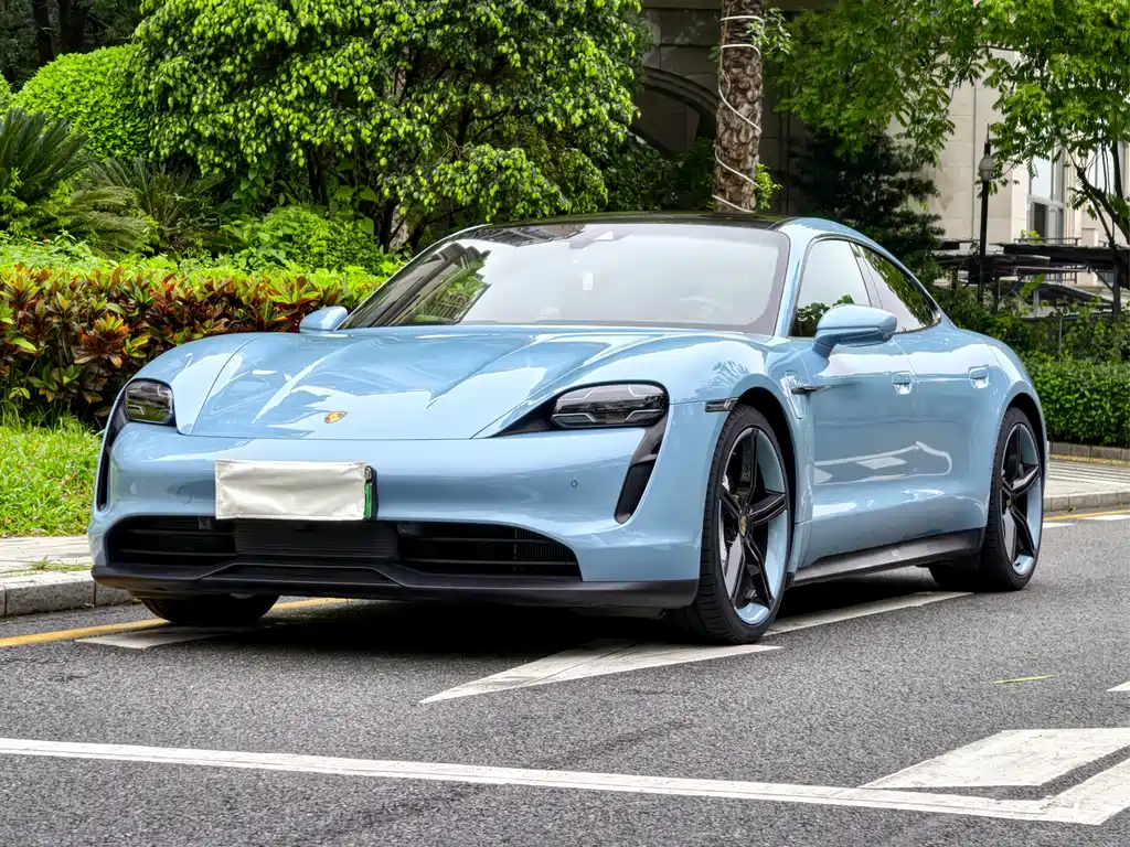 Porsche Taycan 2021