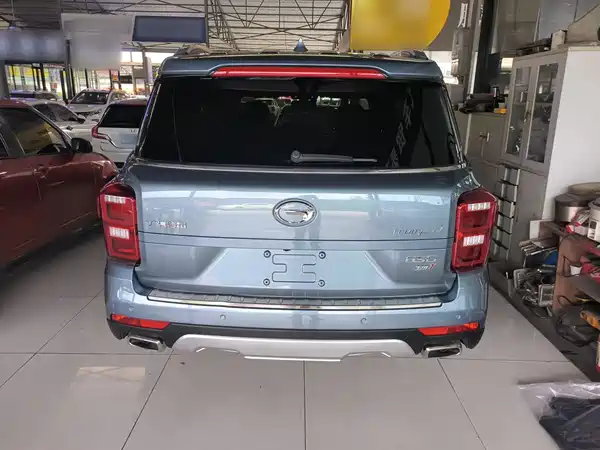 GAC Trumpchi GS8 2017